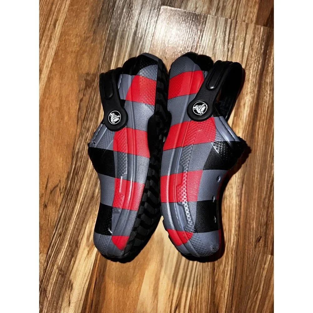 Crocs Red Black Plaid Fleece Lined Fuzzy Size J1 1 Unisex Kids Boys Girls‎